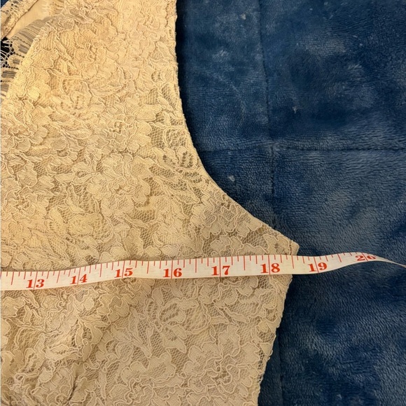 New York & Company Tan Fitted Sleeveless Tank Top - Picture 4 of 8